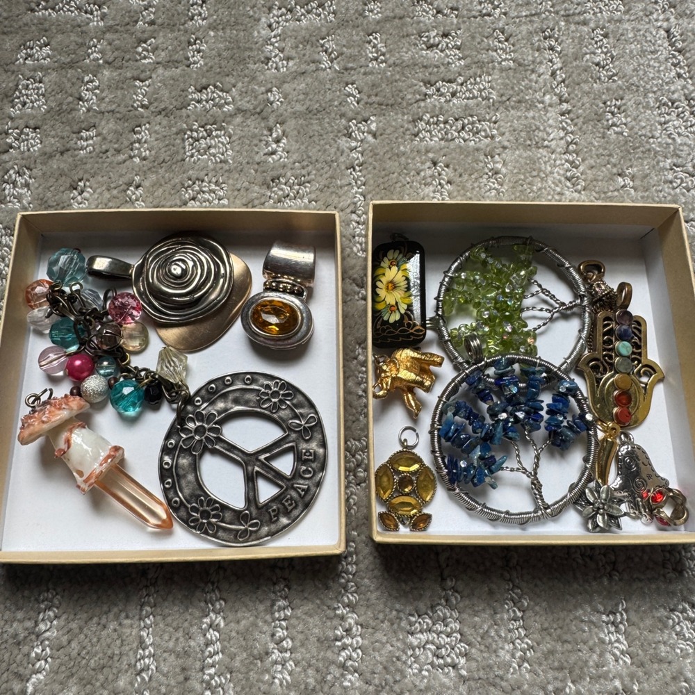 Vintage Boho Jewelry Pendant Lot Tree of Life Hamsa Peace Sign Norma Jean 12pc